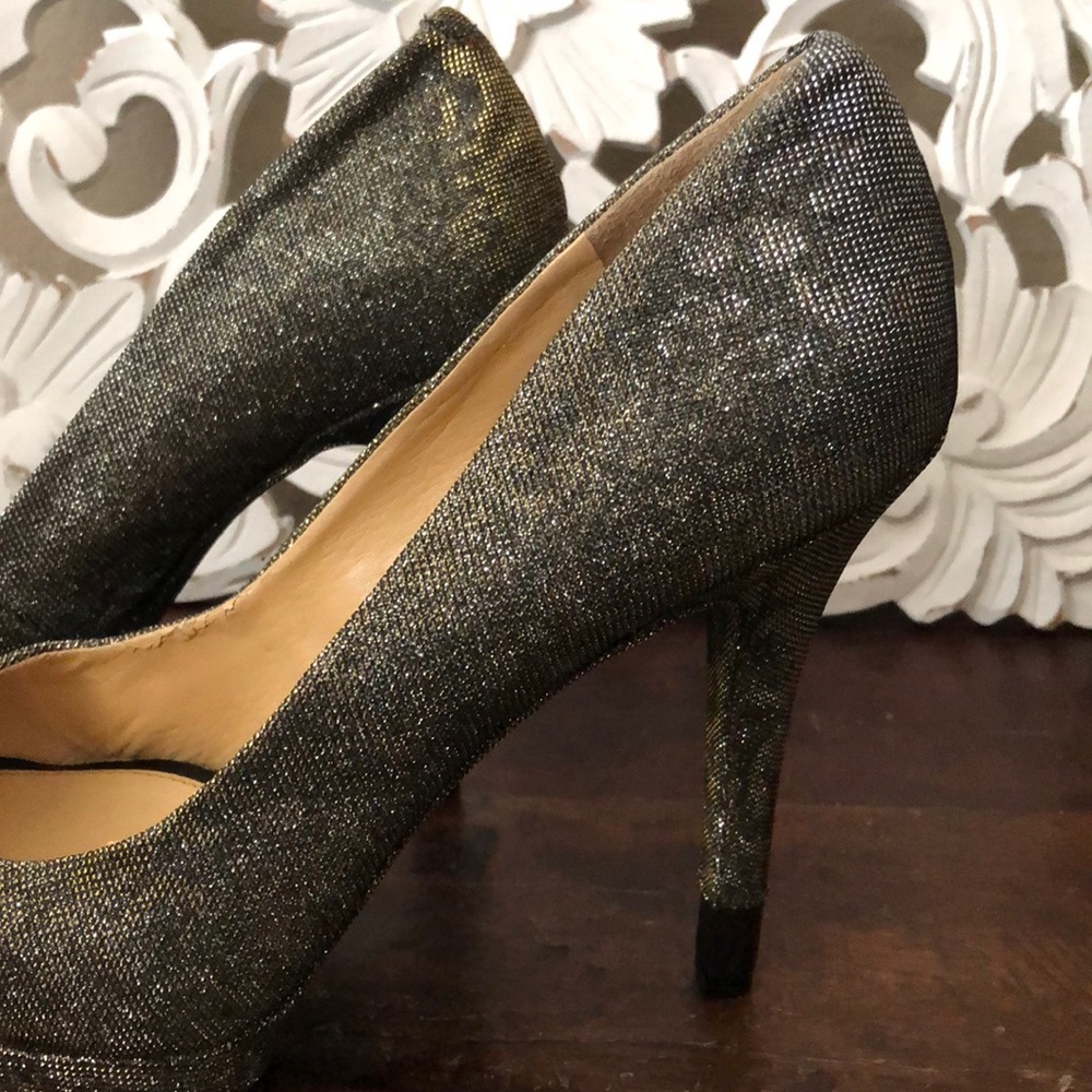 Metallic Pumps - Picture 4 of 5